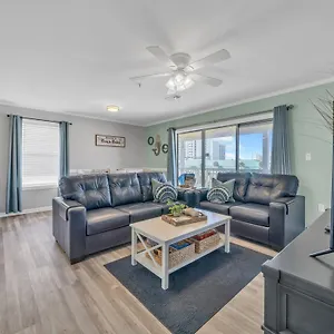 beach-bella-3br-condo-private-beach-access.panamacity-beachhotels.com/
