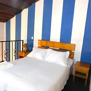 Dolce Chalets Сasa de vacaciones Antigua